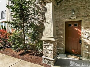 632 NE Roydon Ln, Hillsboro, OR 97006