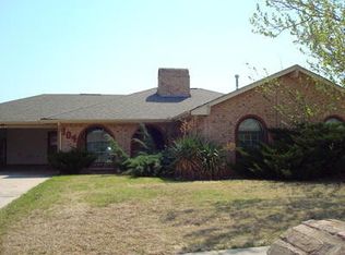 104 SW 74th St, Lawton, OK 73505