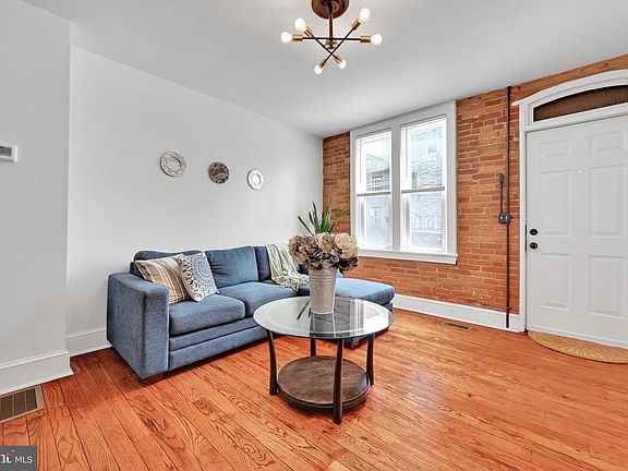 5th image of 304 N Mulberry St