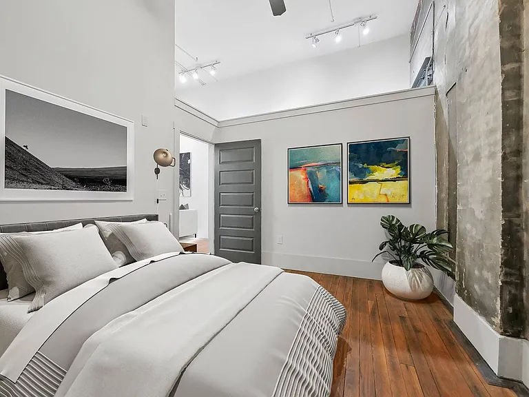 The Lamar Lofts — Photo 23