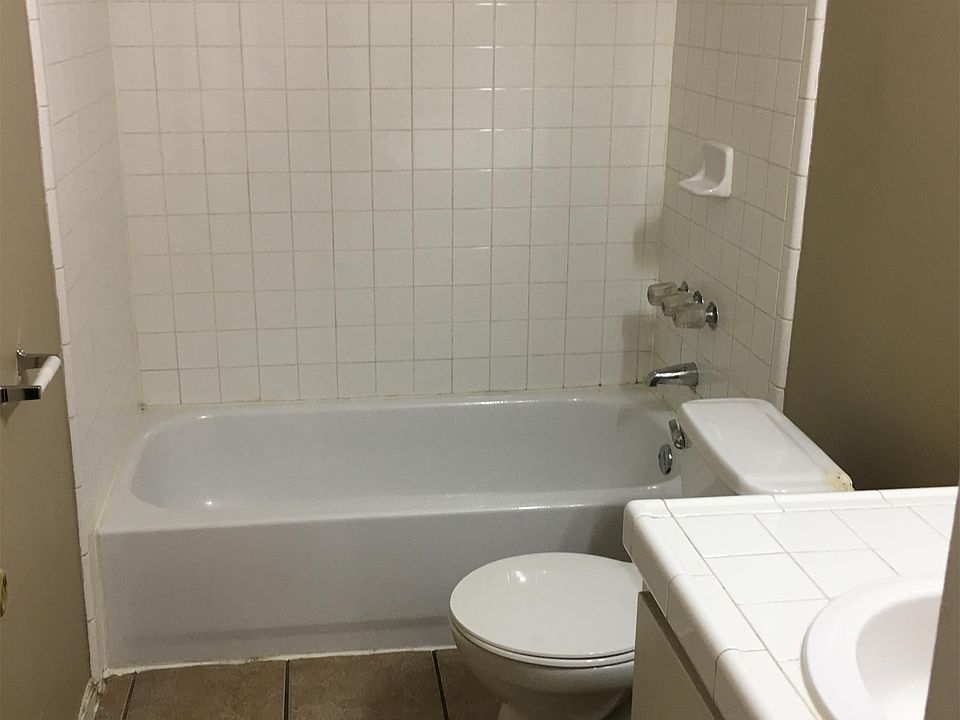 2 BEDROOM 1 BATH (BATH)