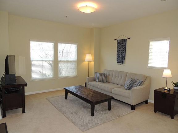2nd image of 3301 N Park Dr #Xx12