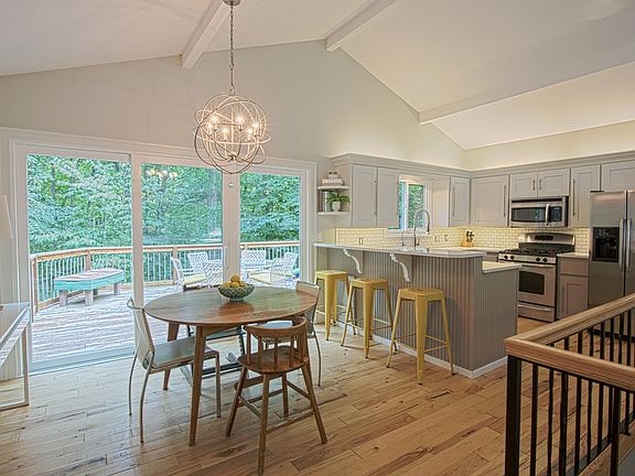 4th image of 6672 Tanglewood Dr SE