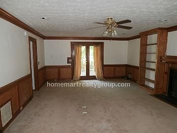 3rd image of 475 Wayside Dr