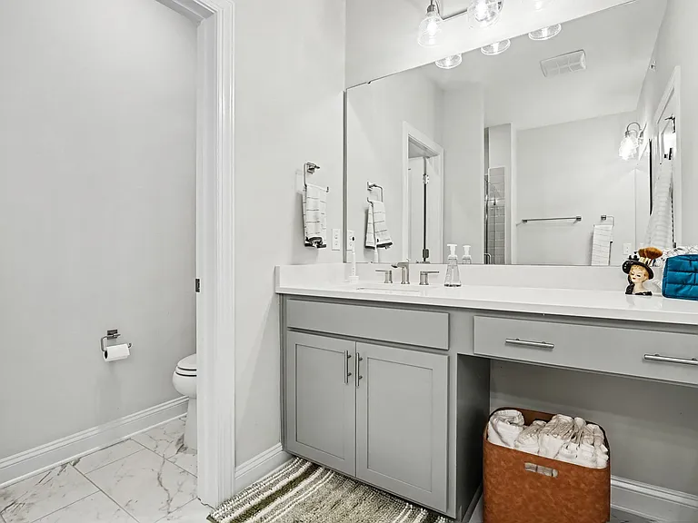 109 N Franklin St #200 — Photo 19