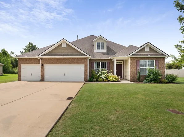 1016 Webbs Retreat Ln, Murfreesboro, TN 37128