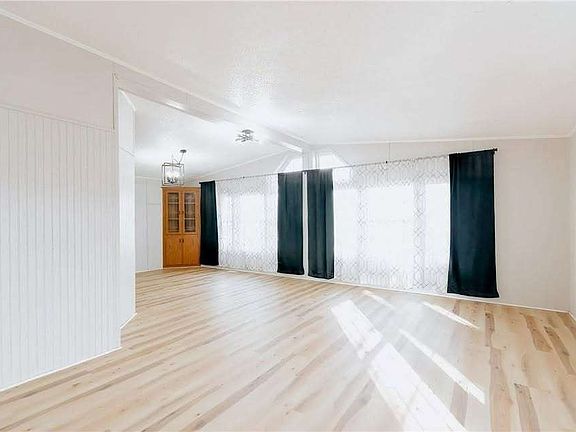 2nd image of 510 Andrick Ave
