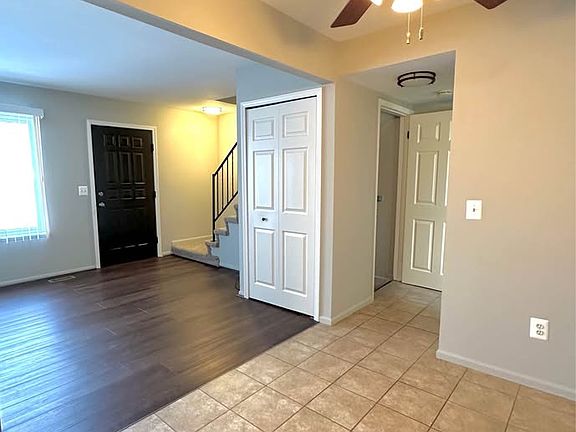 5th image of 23744 Joy St