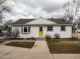 1129 3rd Ave, Grafton, WI 53024
