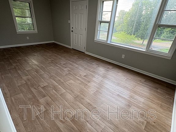 3rd image of 5247 McIntyre Rd