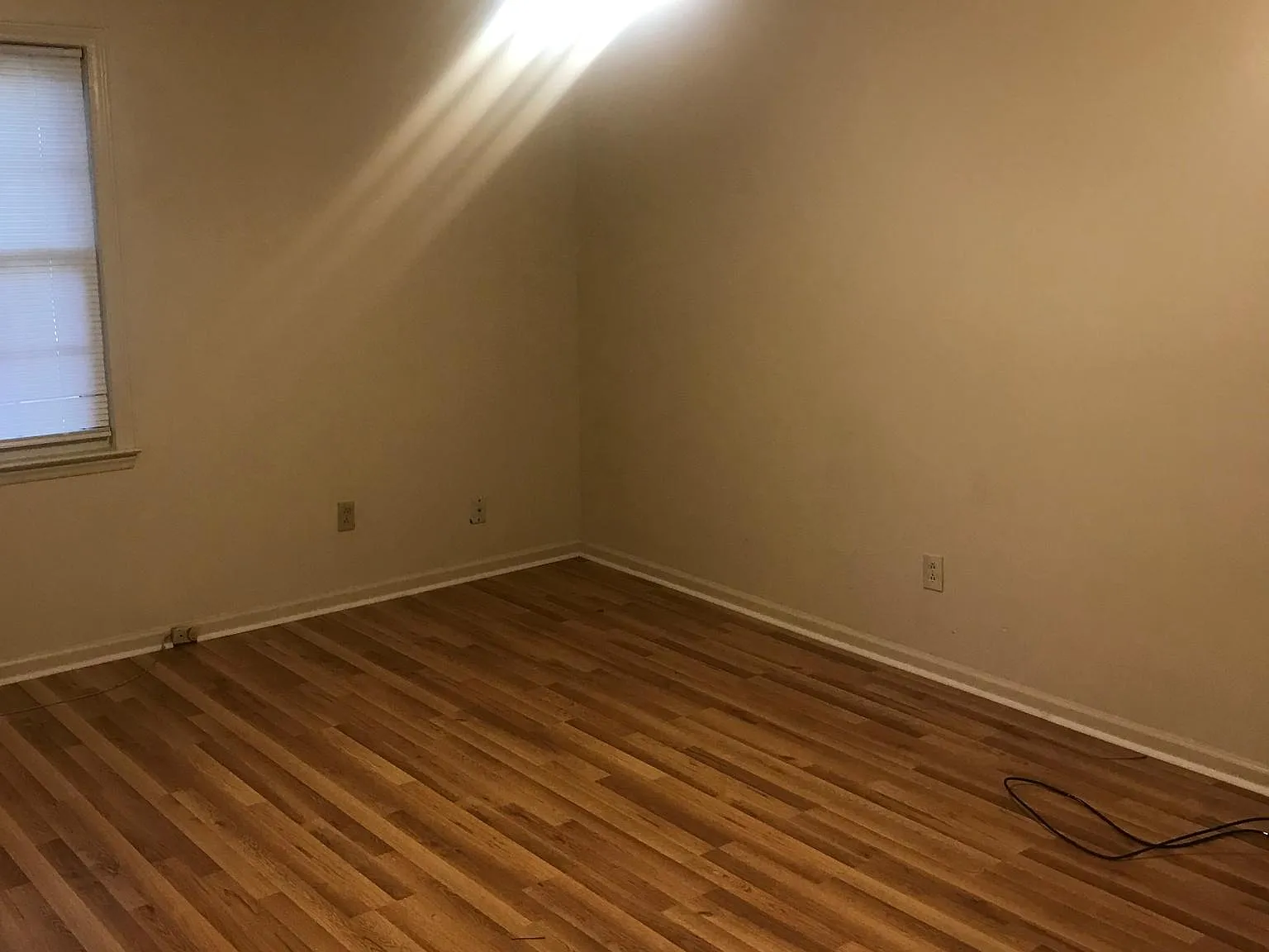 3 bed, 1300 sqft, $1,760 — Photo 4