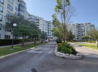 333 Clark Ave W #412, Vaughan, ON L4J7K4