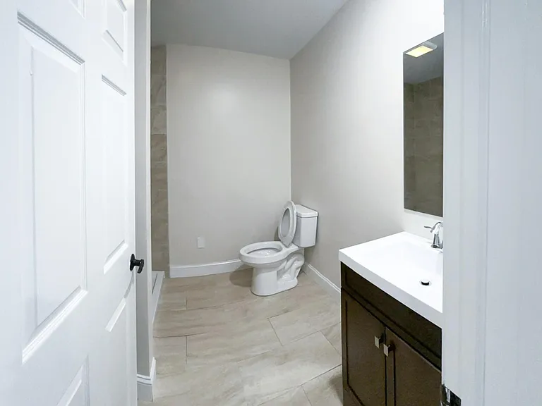426 W Broad St #1C — Photo 7