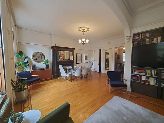 Rented by BLS Realty | media 37