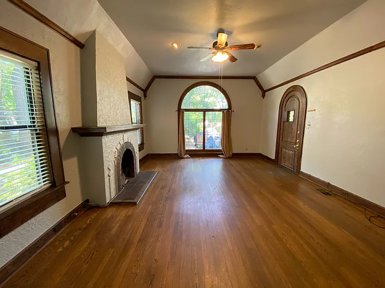 2830 San Gabriel Street — Photo 63