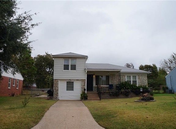 4th image of 3213 SE 19th St