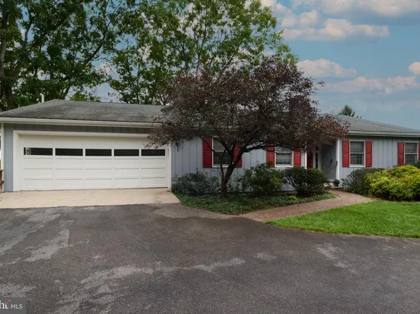 645 Royal Cir, State College, PA 16801