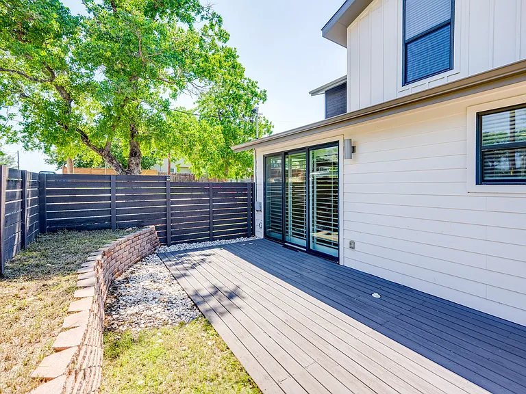 1412 Perez St #1 — Photo 39