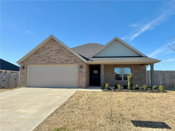 889 Madden St, Springdale, AR 72762