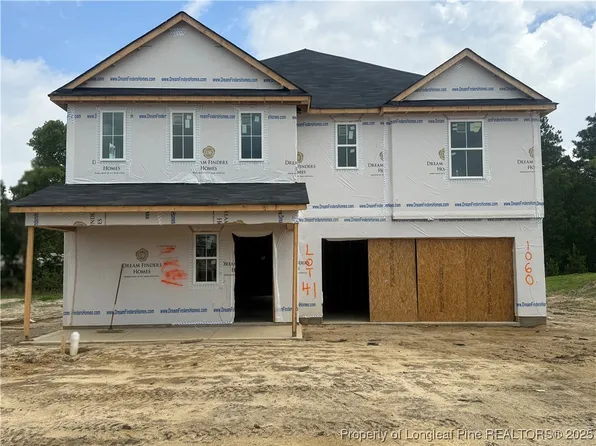 1060 Emerald Stone Loop Ln, Hope Mills, NC 28348