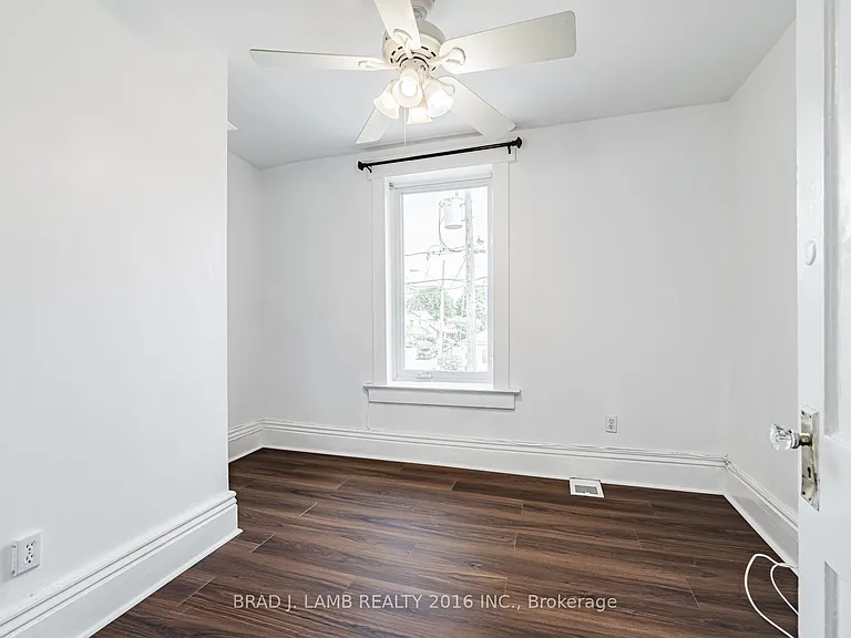 12 Sibley Ave #MAIN AND UPPER — Photo 23