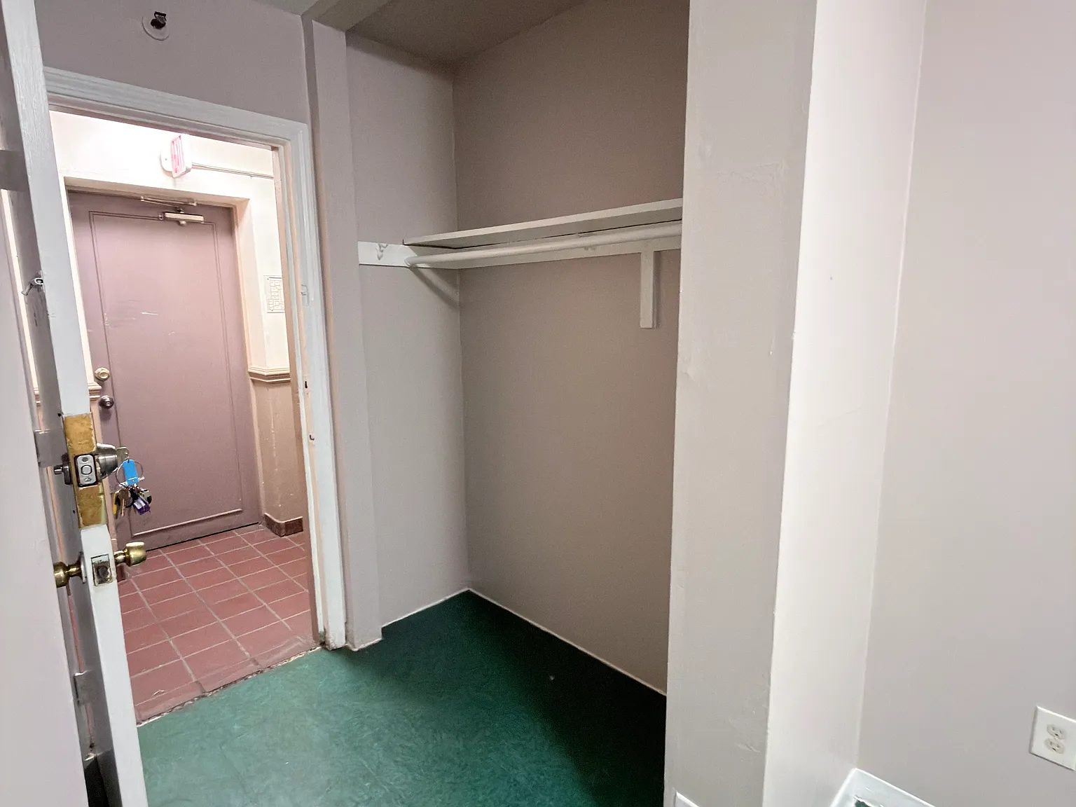 1 bed, $1,000 — Photo 2