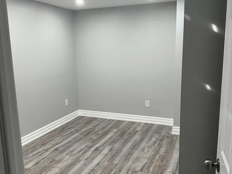 6 Pickett St #BASEMENT — Photo 4