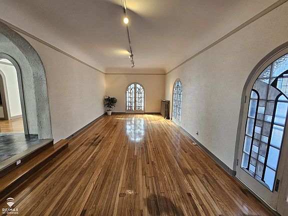 12th image of this home