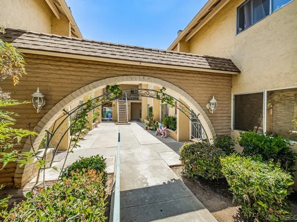 221 S Nevada St, Oceanside, CA 92054