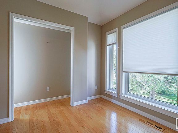 5th image of 114 Dunfield Cres