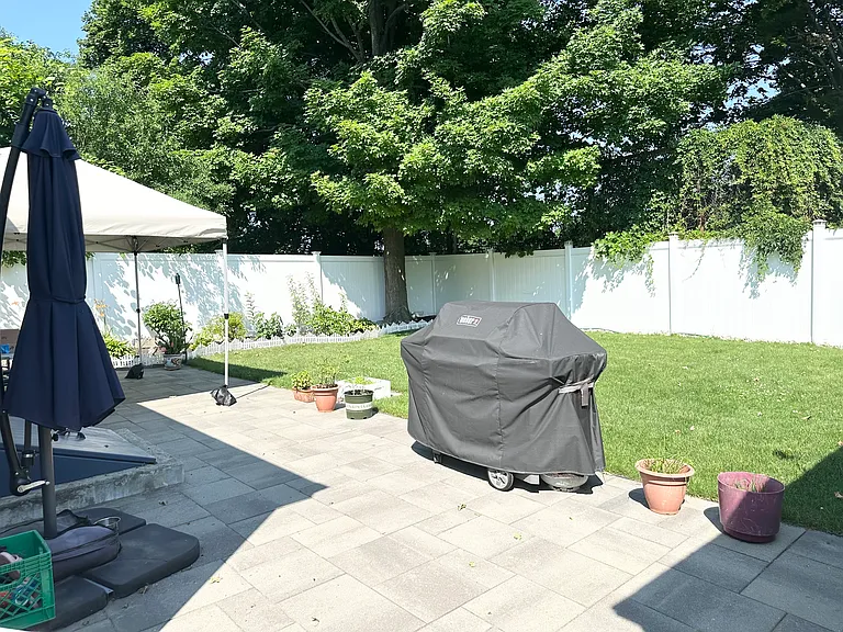 19 Richardson St #19 — Photo 9