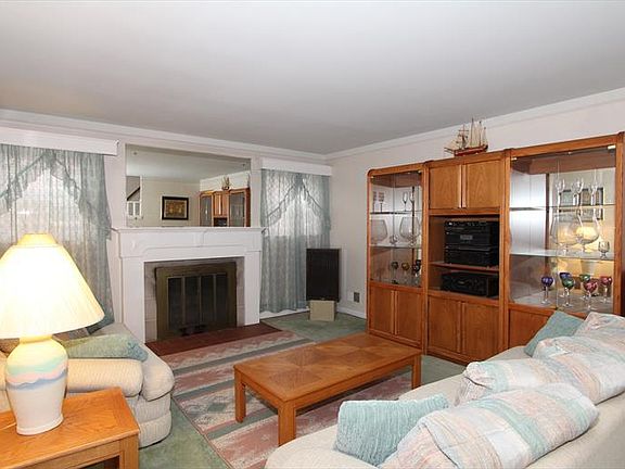 3rd image of 3712 Aikenside Ave