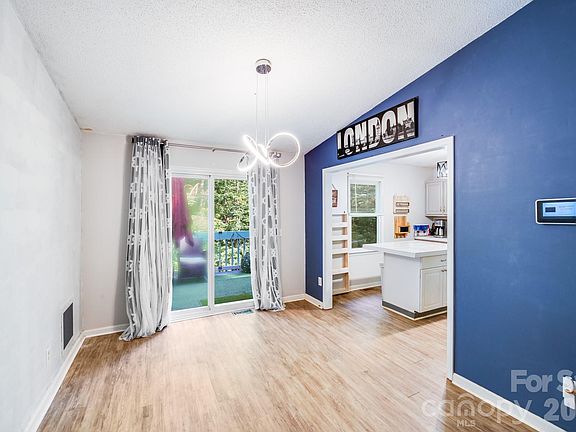 5th image of 2116 Bon Villa Way