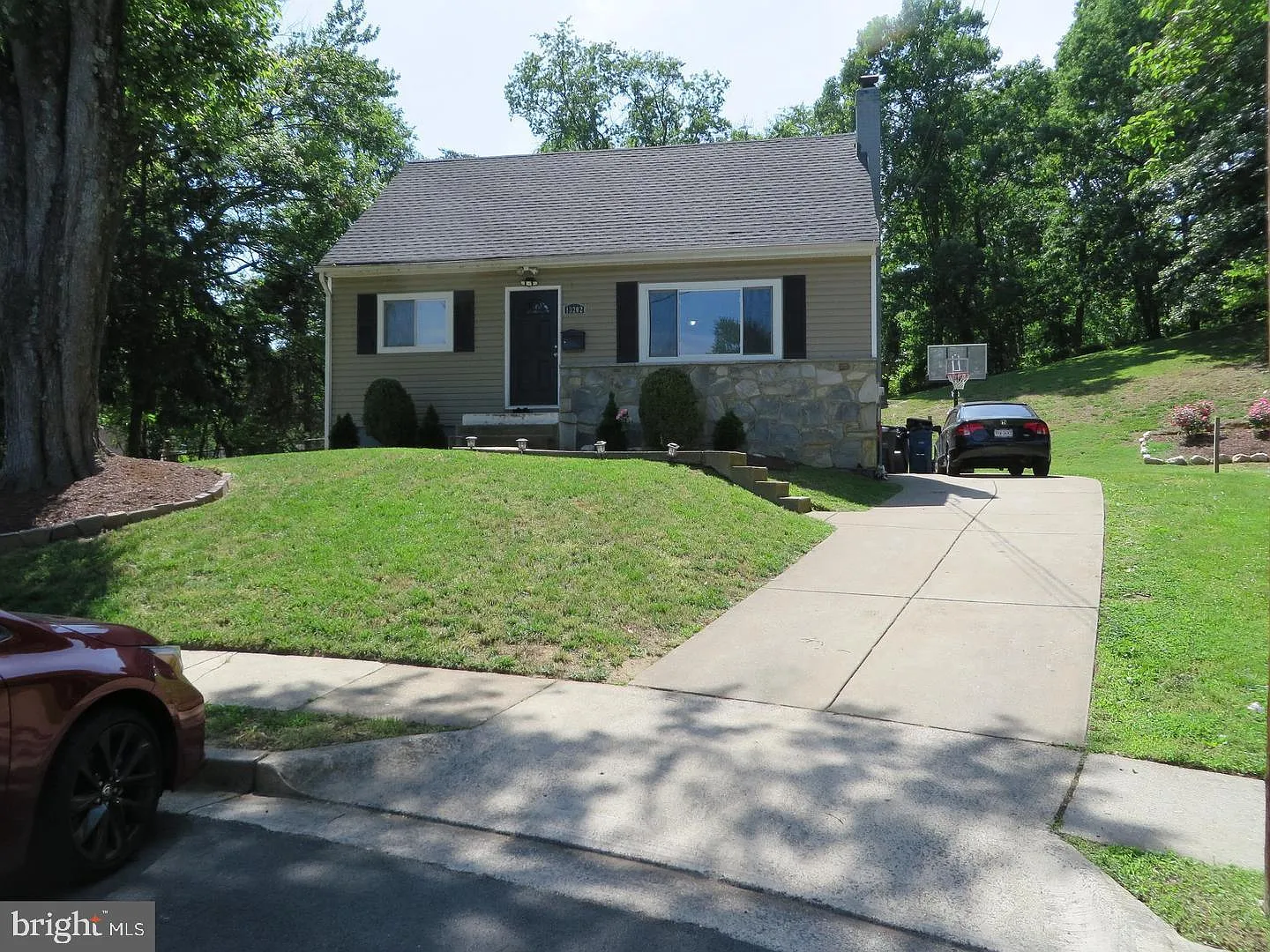 13202 Valley Dr photo 1