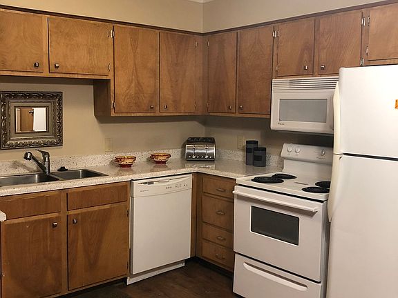 4th image of 607 Sherwood Dr #F