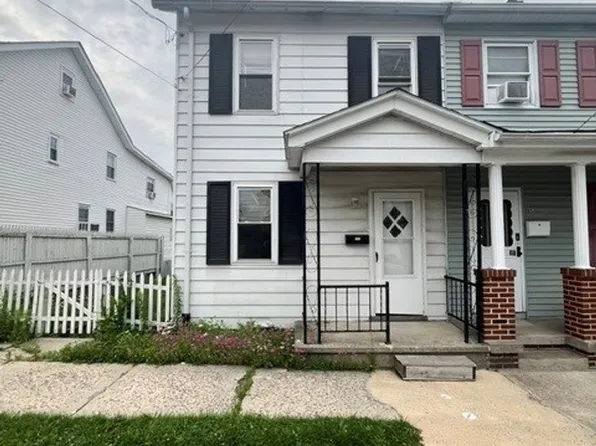 113 S Chestnut St, Summit Hill, PA 18250