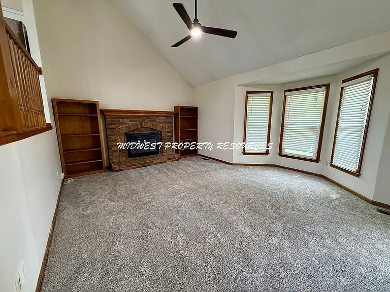 1100 NE Ball Dr — Photo 4