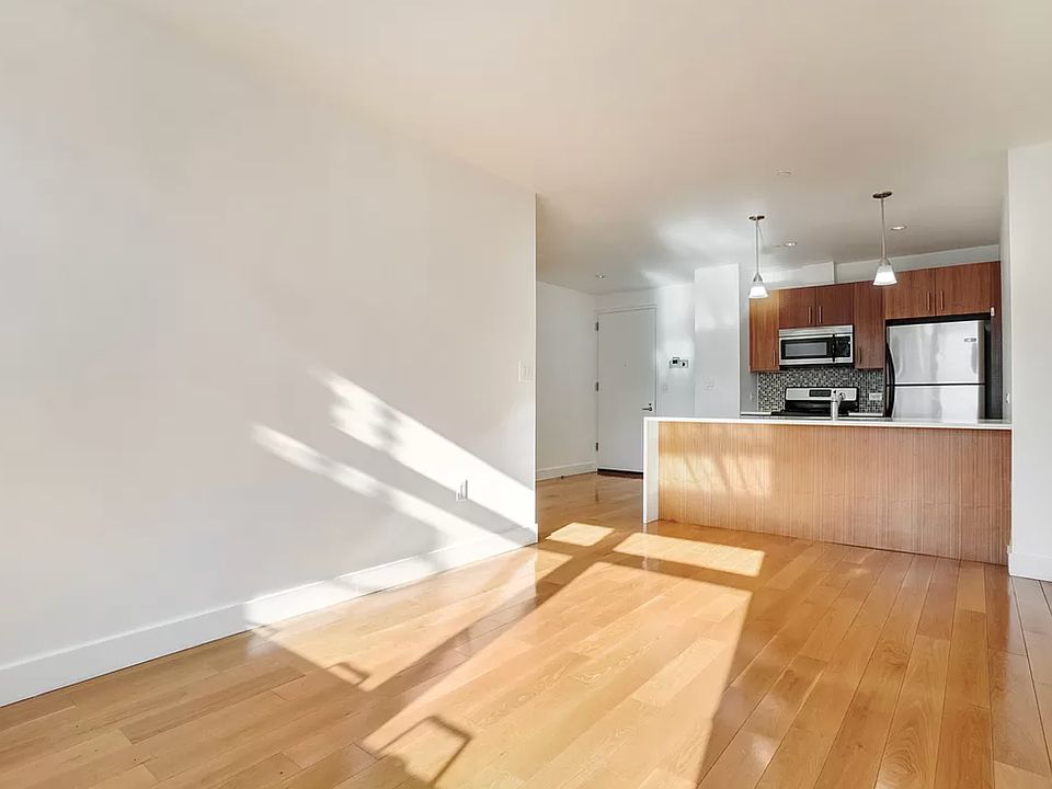 1st image of 12-26 30th Ave #2J