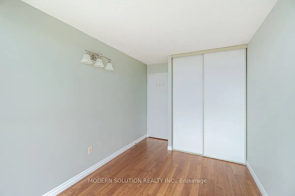 1 bed, $1,300 — Photo 2