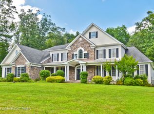 120 Hampton Dr, Mount Bethel, PA 18343
