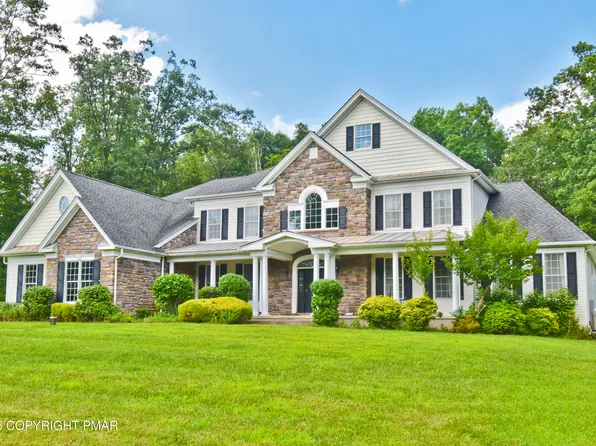 120 Hampton Dr, Mount Bethel, PA 18343