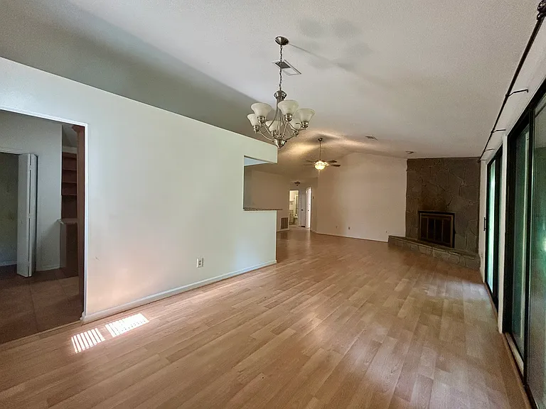 19 Briar Gate Ln — Photo 10