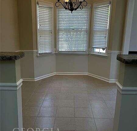 5th image of 2927 Governors Ct