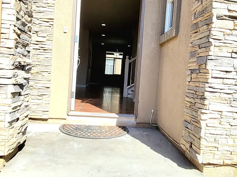 Front entrance of townhome