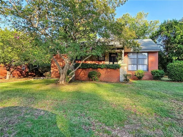 469 McRae Dr, Fayetteville, NC 28305