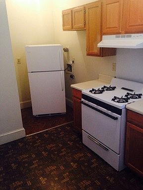 4th image of 1612 Monteiro Ave