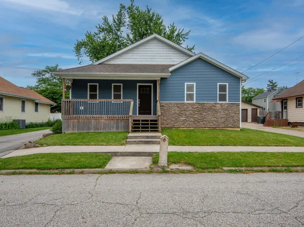 902 Institute St, Valparaiso, IN 46383