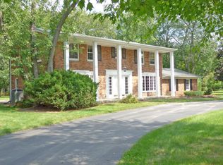 5291 Deep Wood Rd, Bloomfield Hills, MI 48302