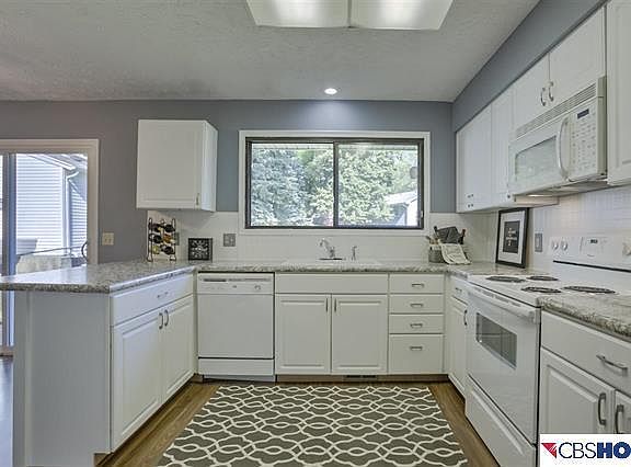 5th image of 6412 S 137th St