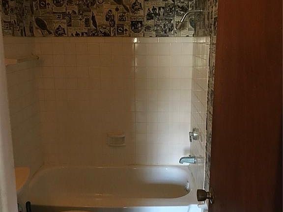 5th image of 726 Southfield Ct